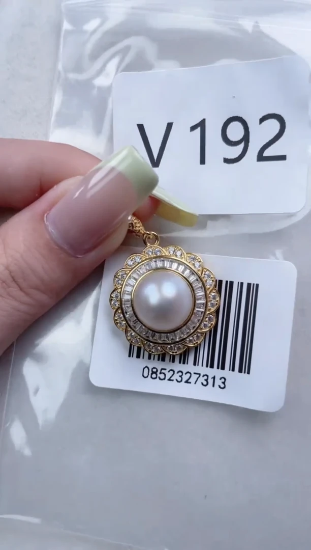 银S925镶嵌吊坠海水珍珠V192