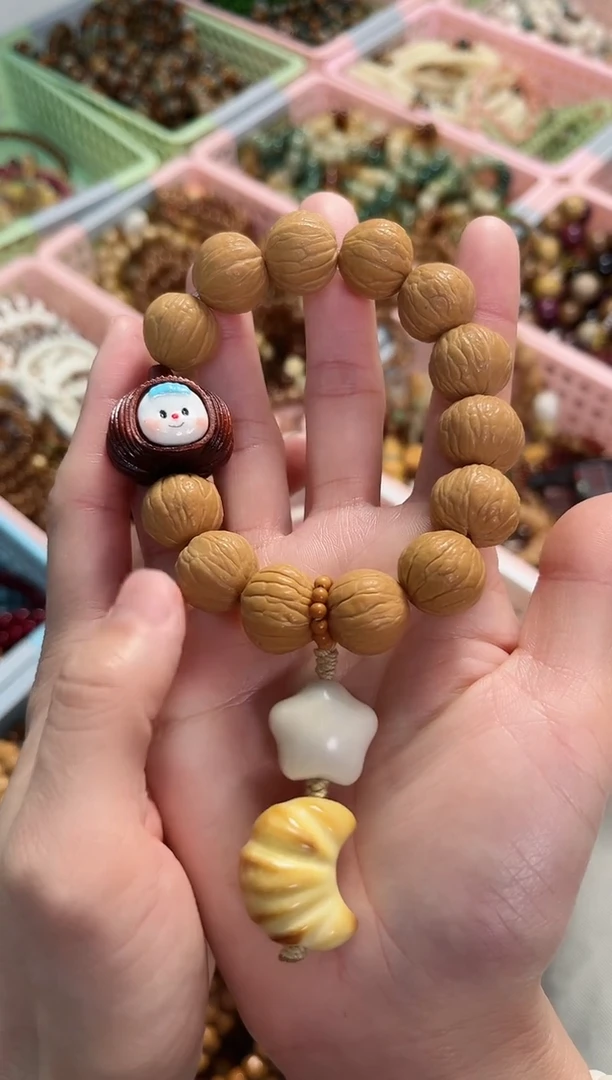 【闪购商品】菩提根/象牙果手串猴头凤羽 多妹 多样性发其一