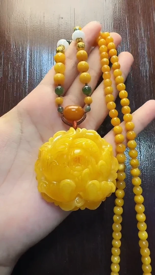 蜜蜡吊坠(赠链)未镶嵌天然保真蜜蜡牡丹花套装