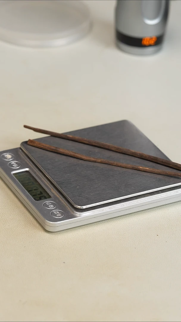 沉香沉香碎屑泰国树心油1.7g