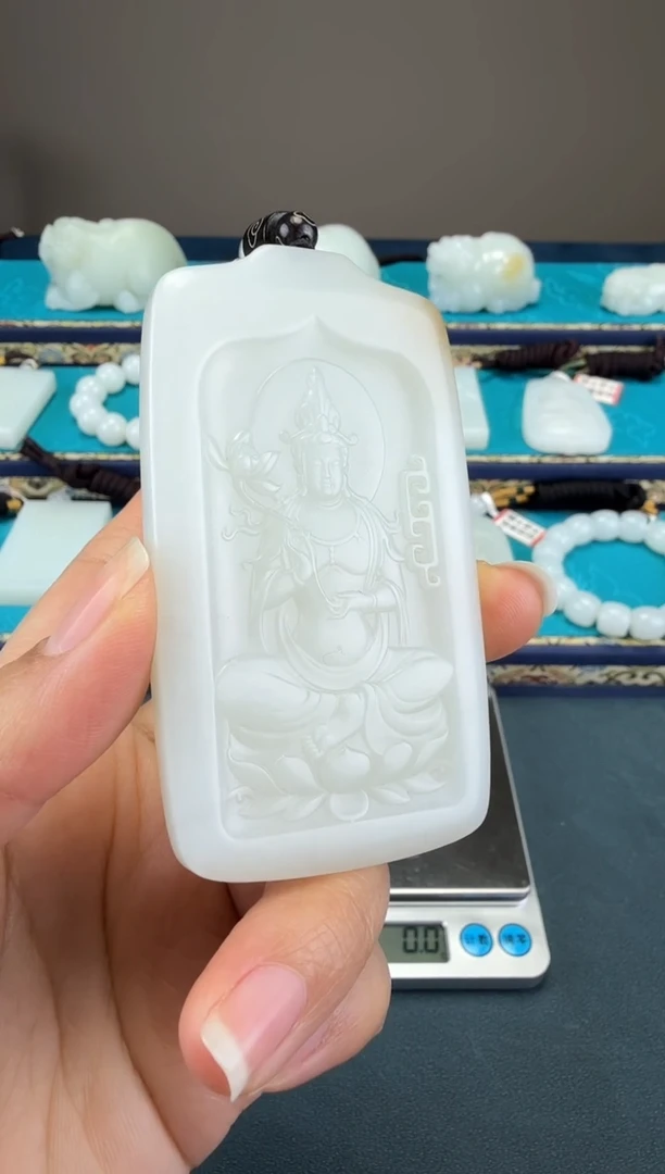颈饰未镶嵌和田玉1