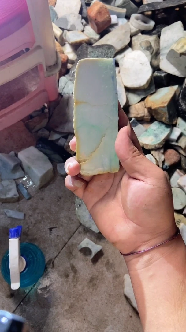 配石翡翠翡翠边角料未加工33