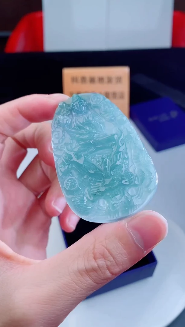 颈饰未镶嵌翡翠