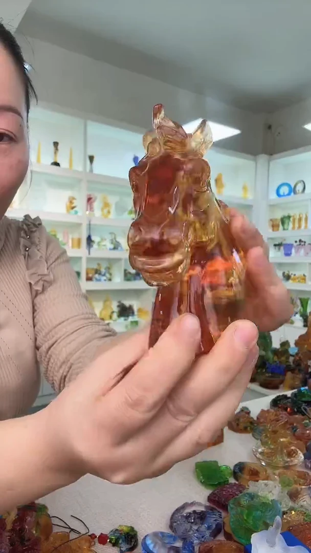 手工艺品琉璃马首