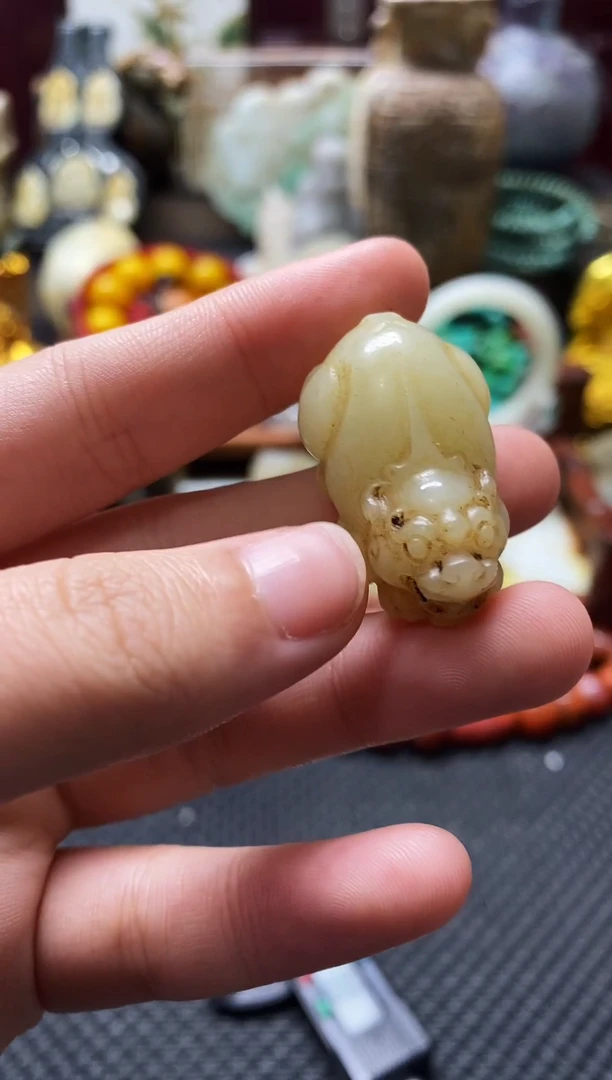 未镶嵌和田玉挂件1个