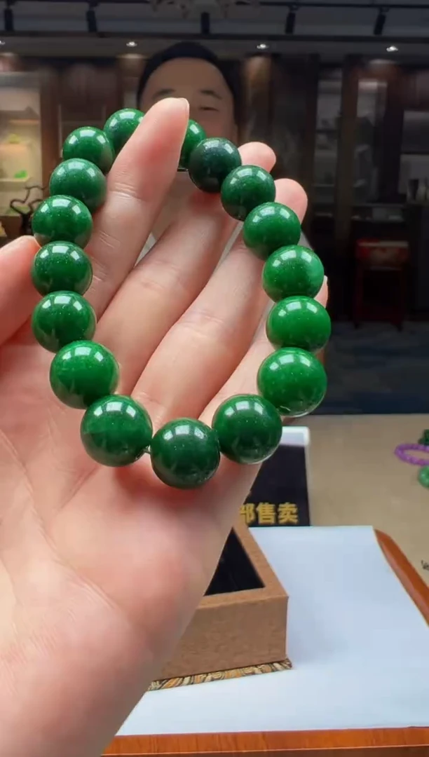 翡翠未镶嵌颈饰YY2025-8-1-10