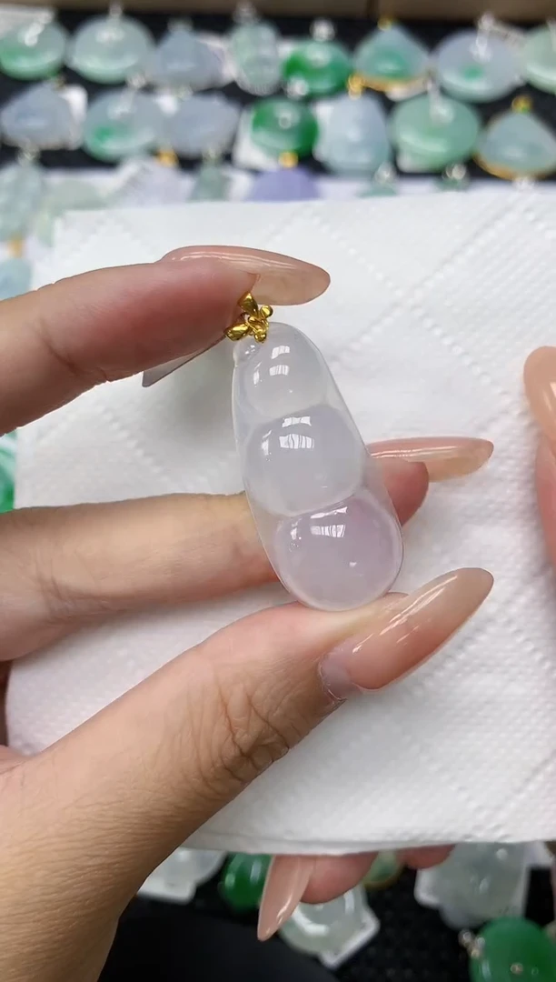 颈饰18K金镶嵌翡翠11111111111