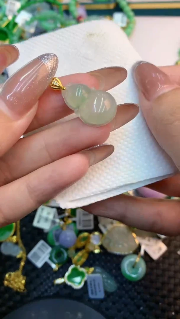 颈饰未镶嵌翡翠1