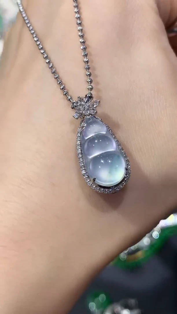 吊坠(不含链)18K金镶嵌翡翠B176