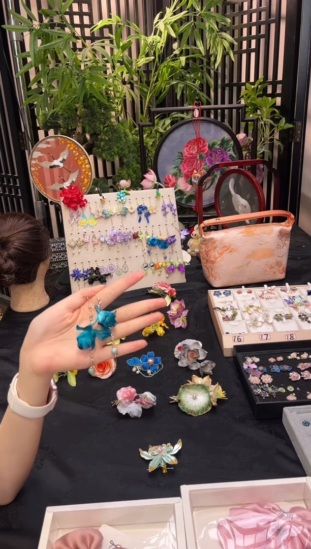 织绣爱**静非遗苏绣手工饰品