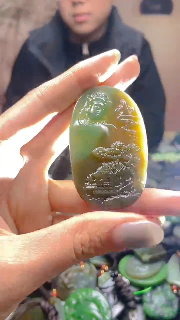 颈饰未镶嵌和田玉1