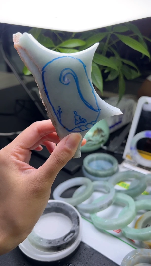 翡翠挂件未镶嵌海*洋边角