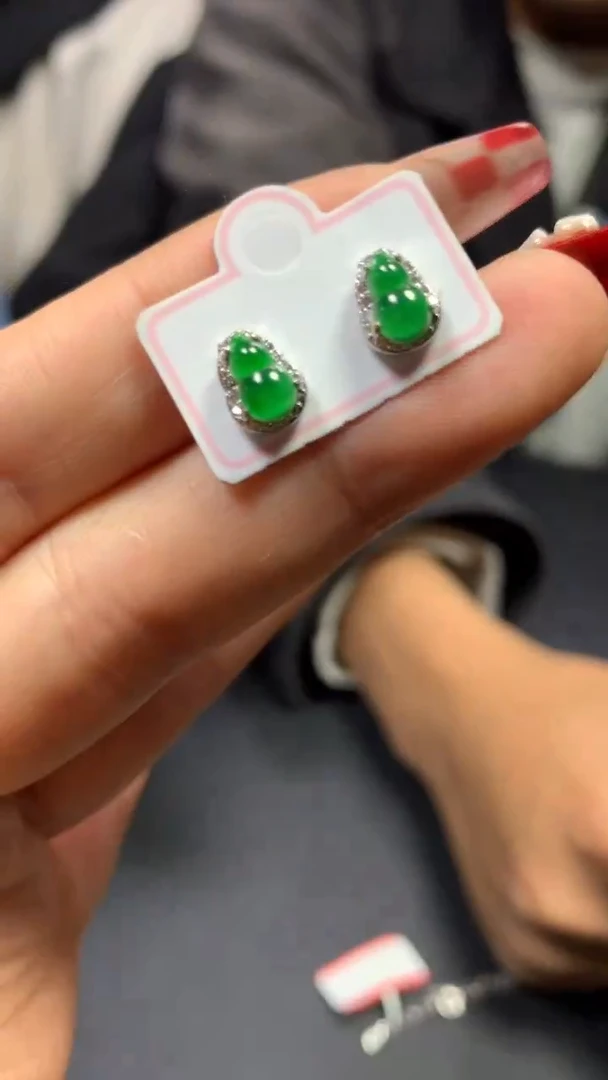 【闪购商品】翡翠耳饰未镶嵌0095512794多样性发一