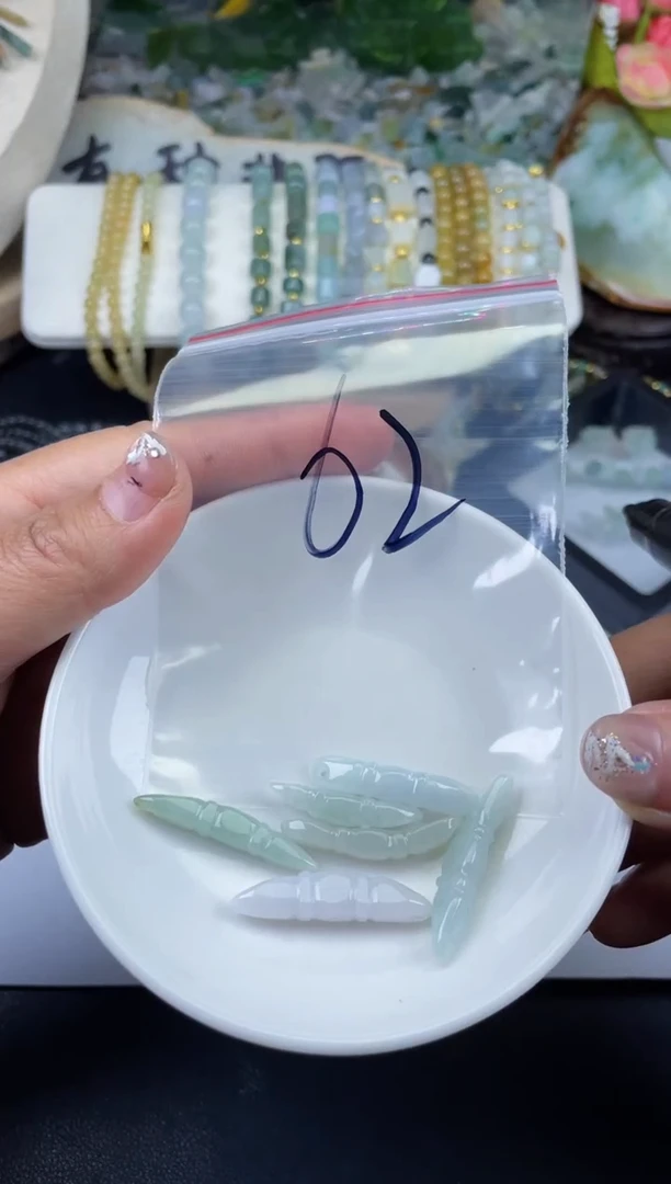 【闪购商品】翡翠颈饰未镶嵌天然翡翠62