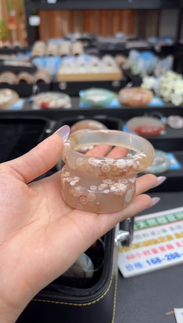 未镶嵌手镯石英质玉A590(58圈赠送镯心)不退不换