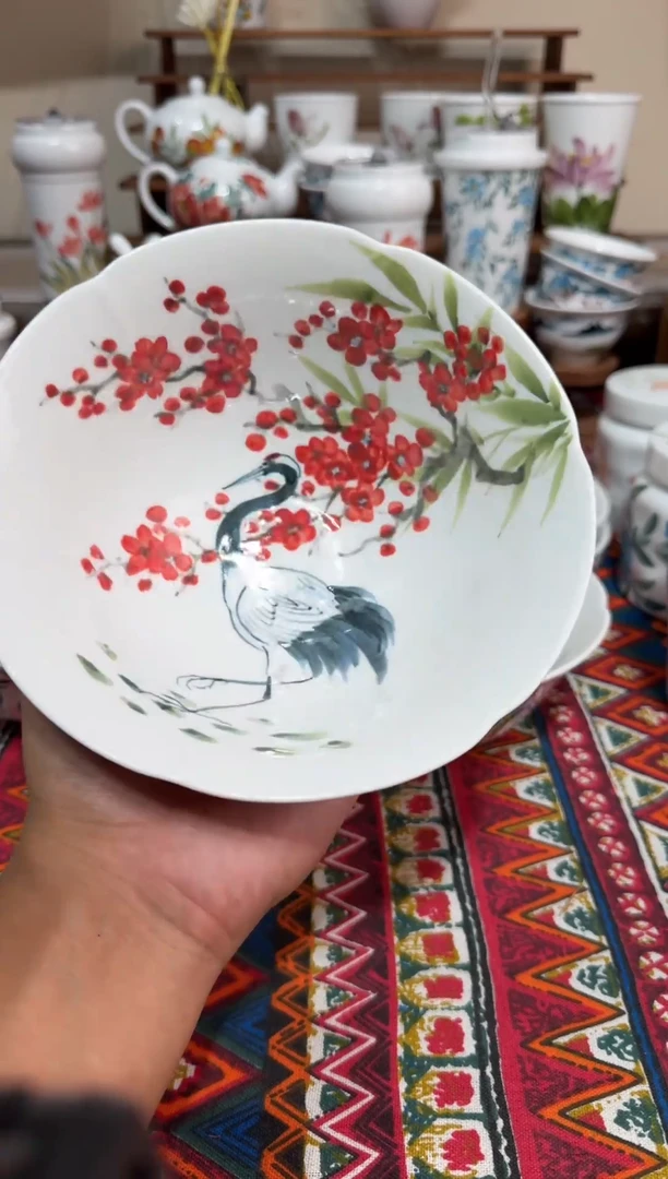 摆件景德镇高温釉下手绘陶瓷