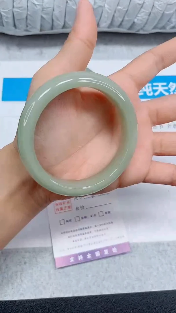 未镶嵌手镯石英质玉159-60.5