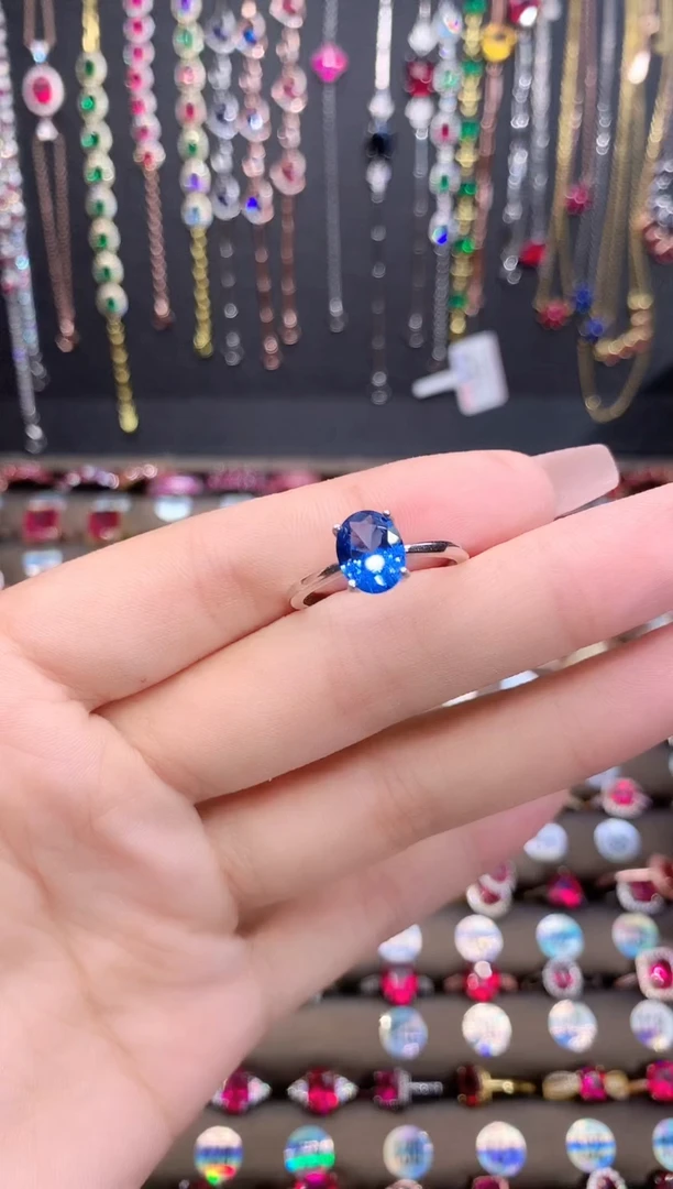 蓝宝石戒指银S925镶嵌68银色