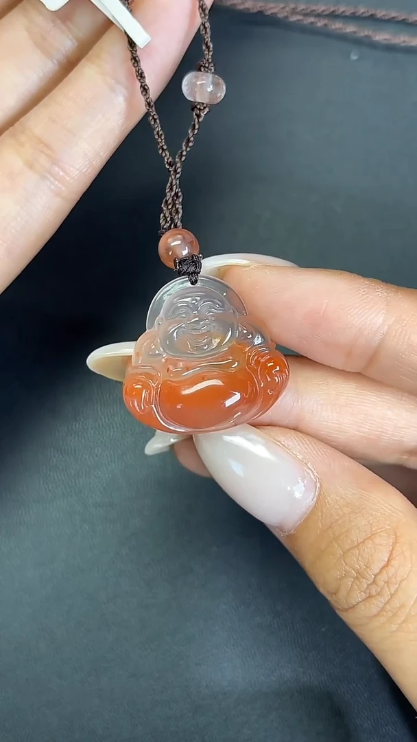颈饰未镶嵌南红玛瑙白冰底精雕正装佛公吊坠多人