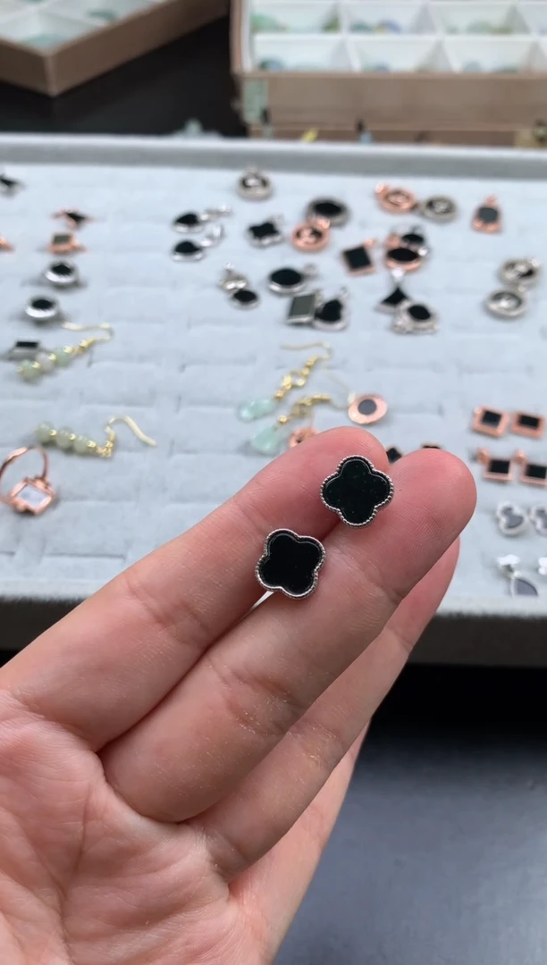 翡翠未镶嵌耳饰翡翠