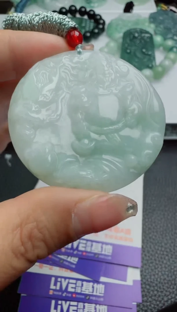 【闪购商品】翡翠颈饰未镶嵌1111111111