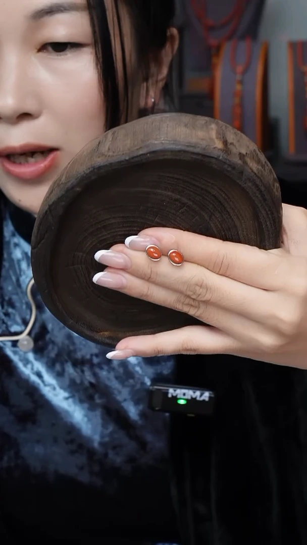 【闪购商品】南红玛瑙耳钉银S925镶嵌耳钉