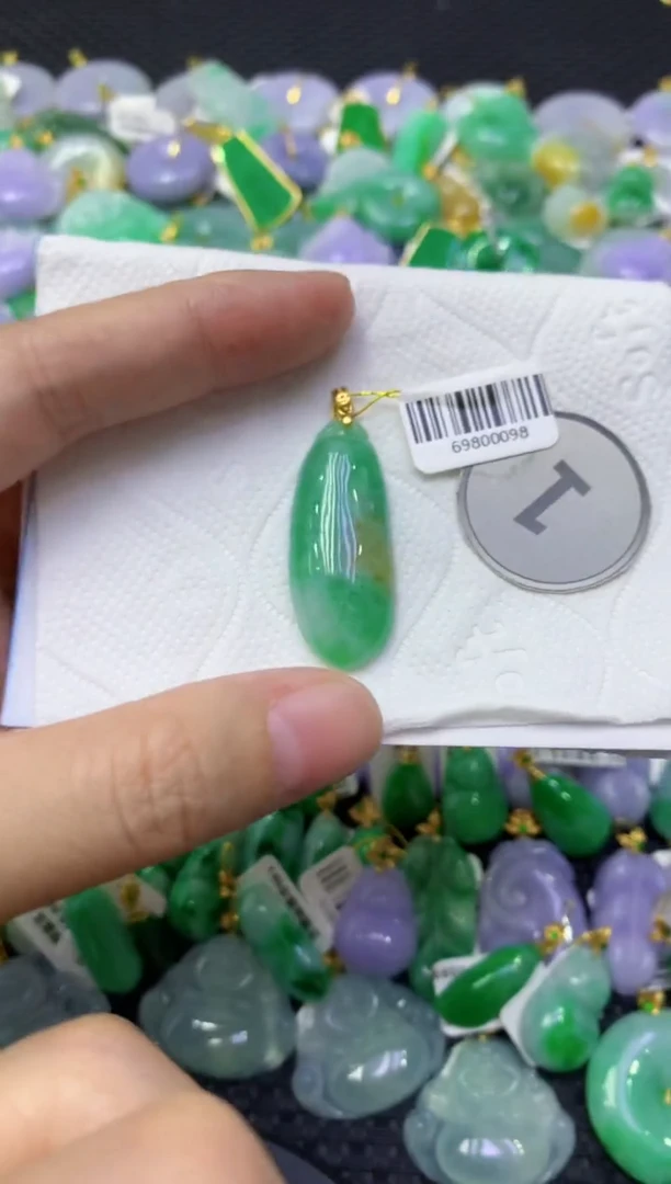 颈饰未镶嵌翡翠天然缅甸翡翠A货