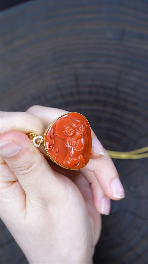 吊坠(赠链)18K金镶嵌南红玛瑙无胶无裂瓦西原矿15.5g