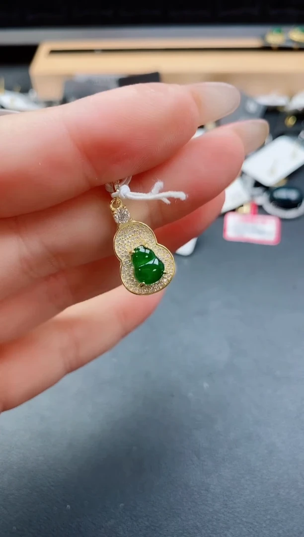 吊坠(赠链)银S925镶嵌翡翠1