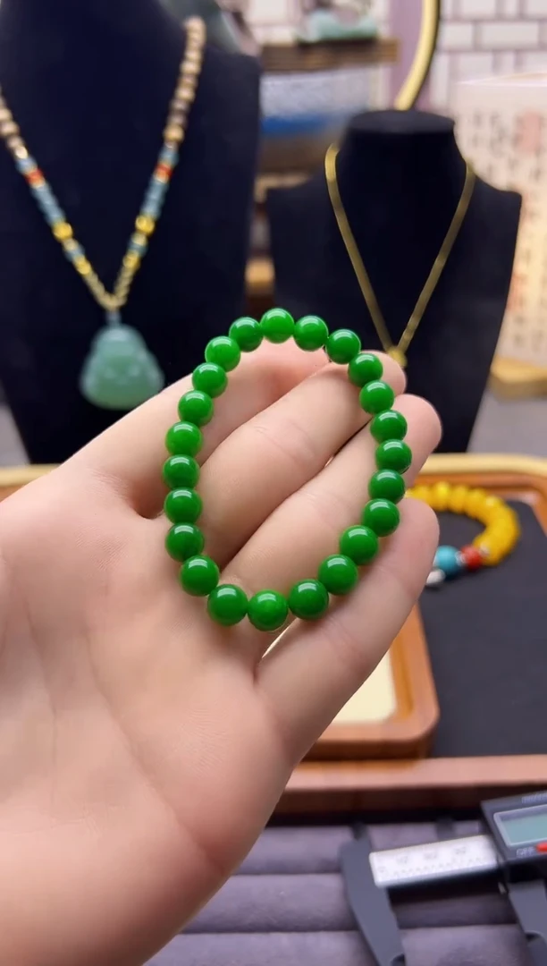 翡翠未镶嵌颈饰S607