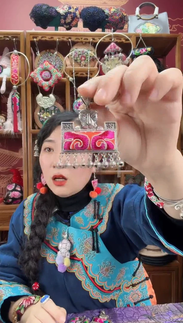 刺绣项链40甜甜家