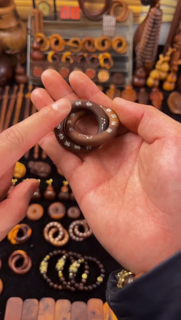 【闪购商品】木枣木镶嵌银十字小乾坤圈吊坠