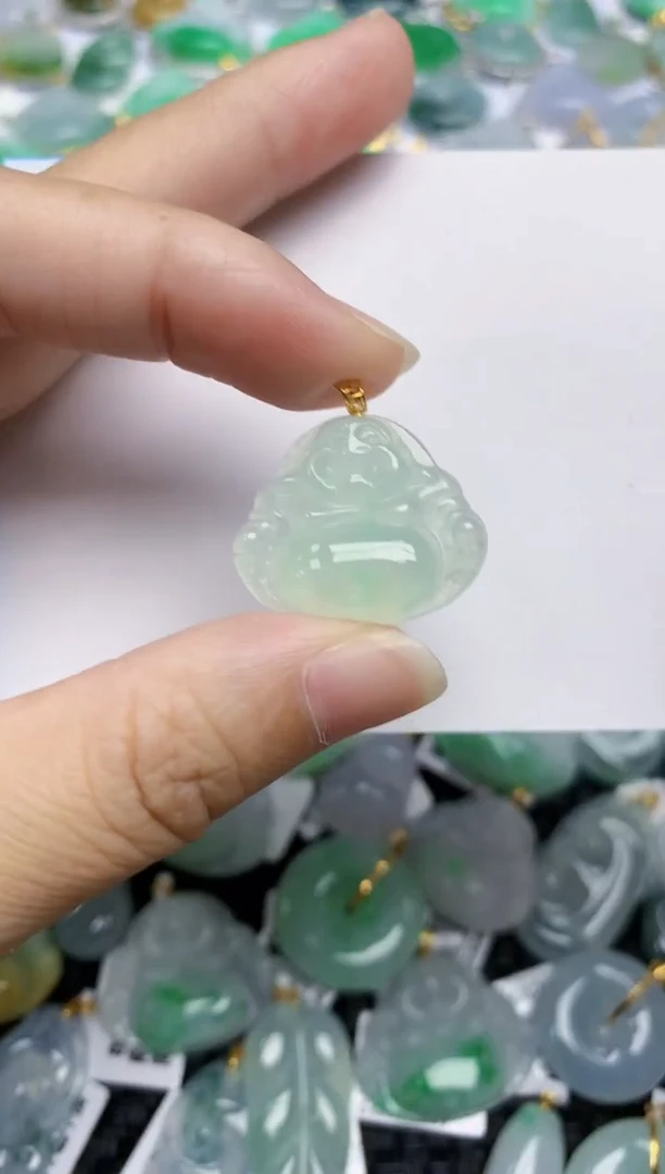 翡翠18K金镶嵌颈饰天然翡翠A货