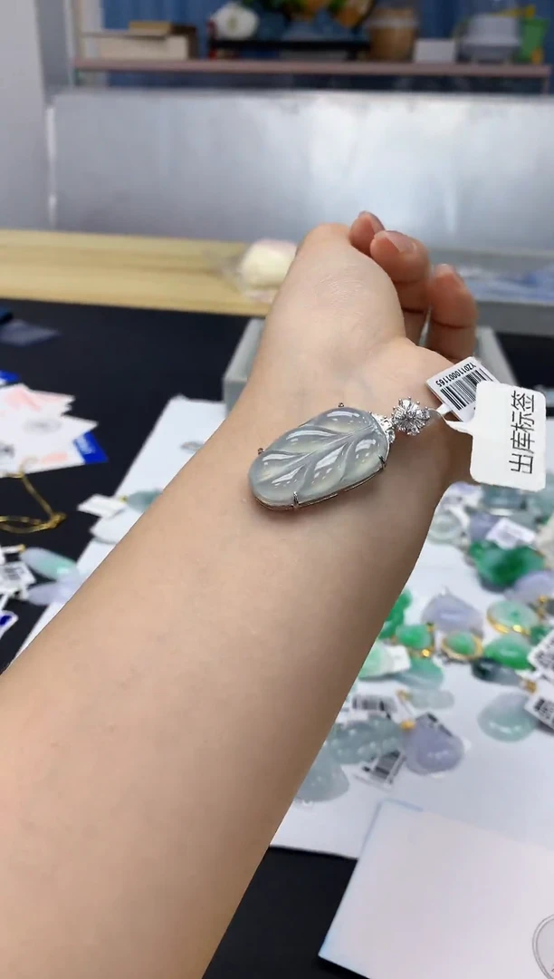 颈饰未镶嵌翡翠天然缅甸a货翡翠百元以上9元证书费自理