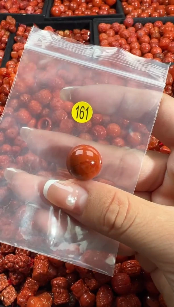 颈饰未镶嵌南红玛瑙1