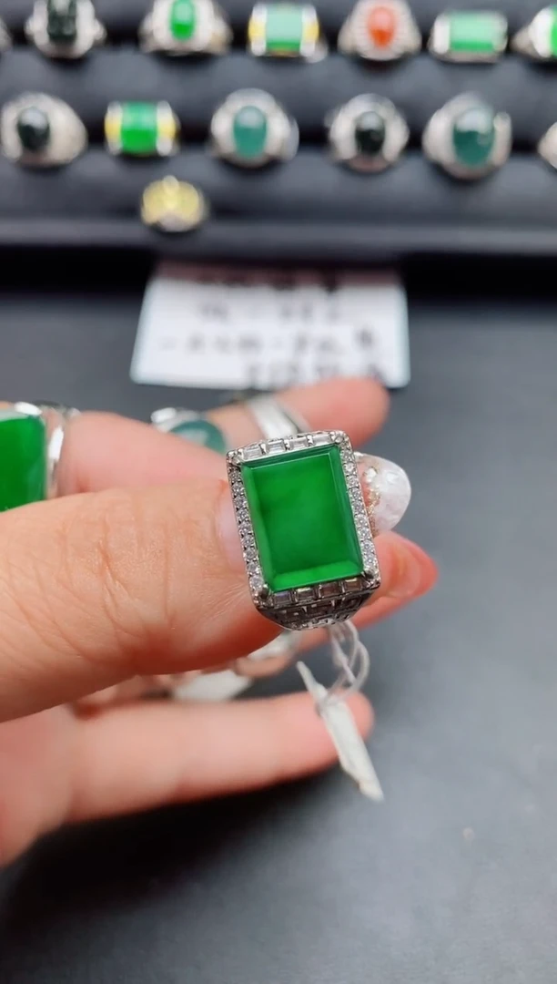 【闪购商品】翡翠戒指银S925镶嵌000000000