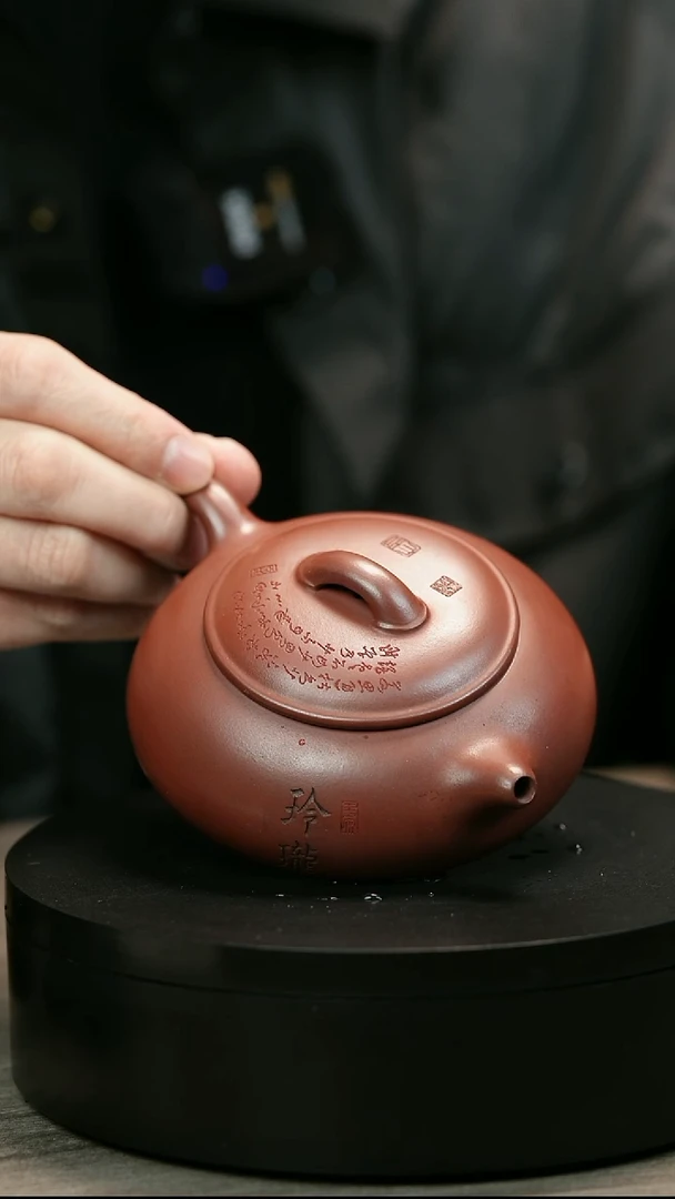 茶壶紫砂麦***堡H2357李传荣刻绘乳瓢