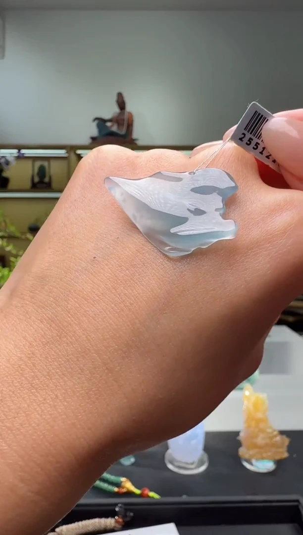 吊坠(不含链)未镶嵌翡翠形意