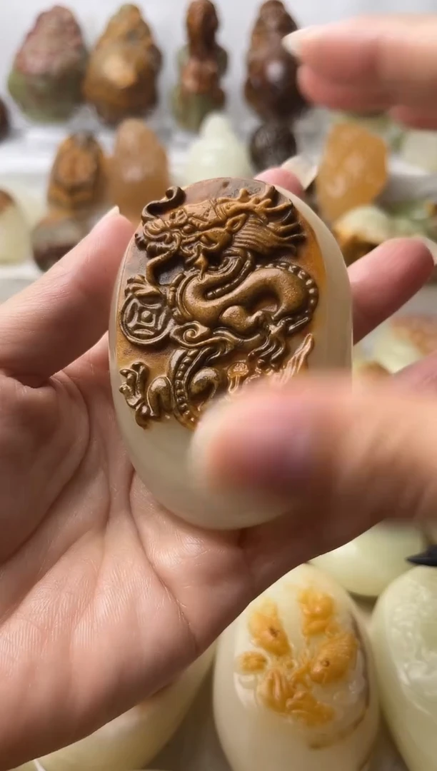 石材方解石手把摆件不退换盘龙
