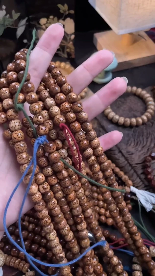 手串星月菩提精工级粉皮浅珀花皮桶珠9*8长串（B）