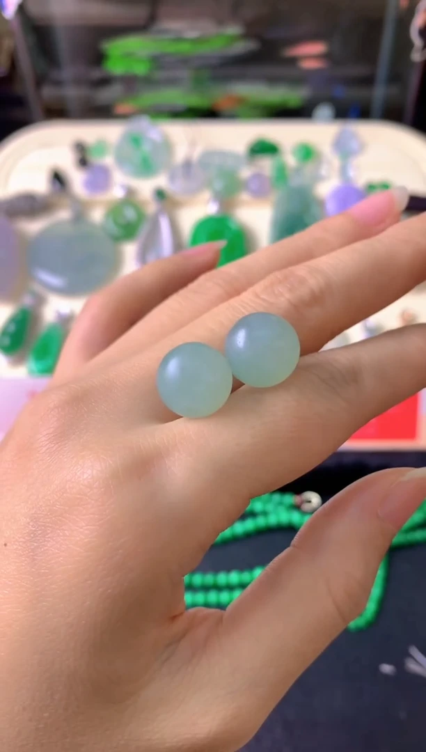 定制翡翠未镶嵌毛货抛光