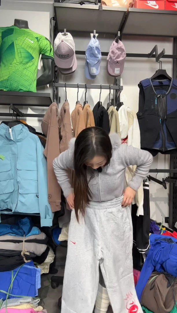 1420 编码 瑕疵款直播间过款为准 尺码 XL