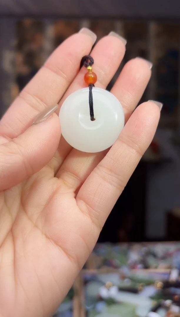 【闪购商品】石英质玉颈饰未镶嵌拍一发一多样性发货