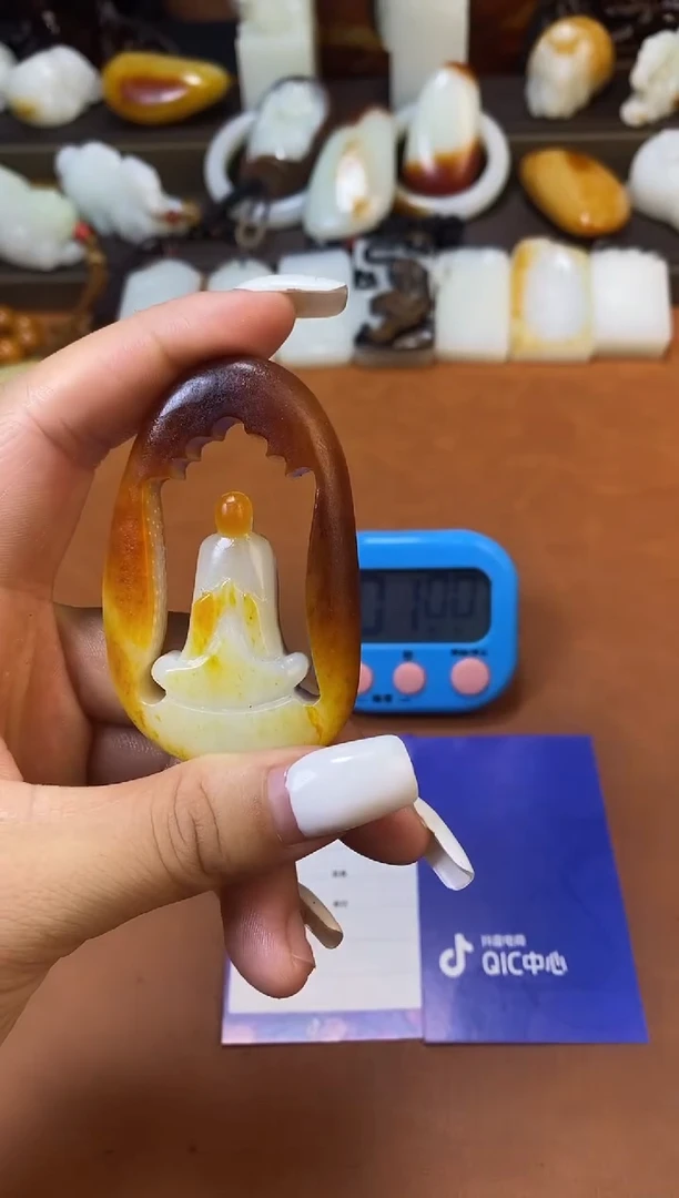 和田玉（糖玉）未镶嵌挂件落****…和田玉
