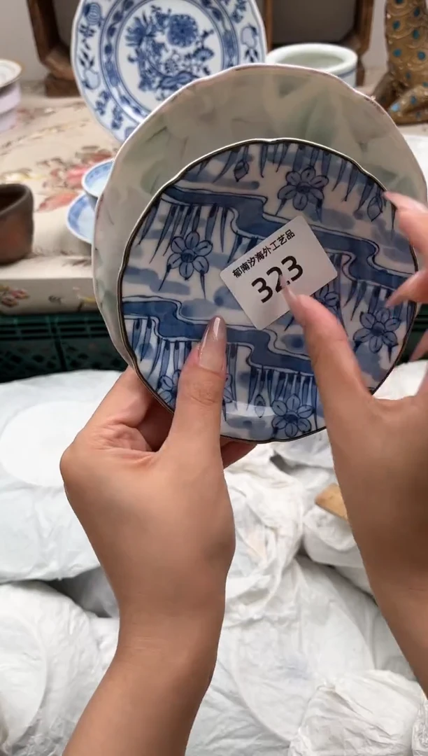 瓷片那**少K         323