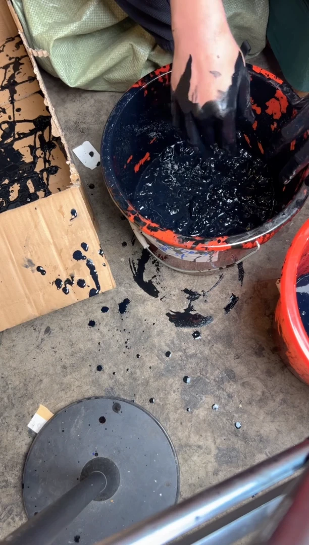 一桶墨汁1800毫升