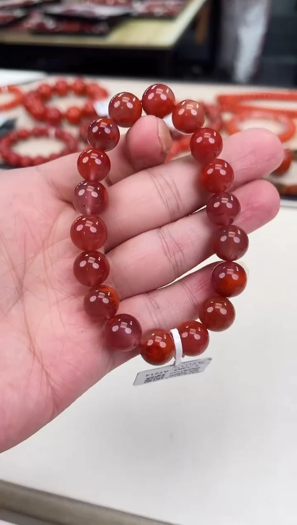 未镶嵌瓦西手串11+南红玛瑙一个/条