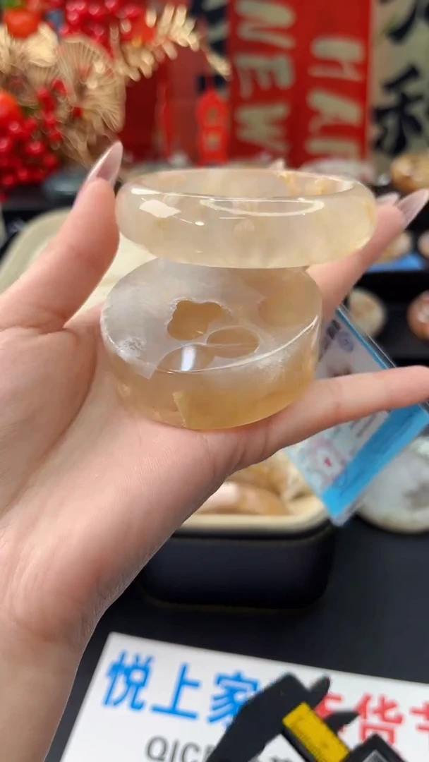 【闪购商品】石英质玉手镯未镶嵌赠送镯心（57圈口）