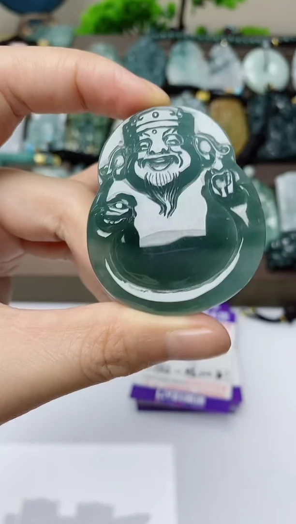 翡翠未镶嵌颈饰