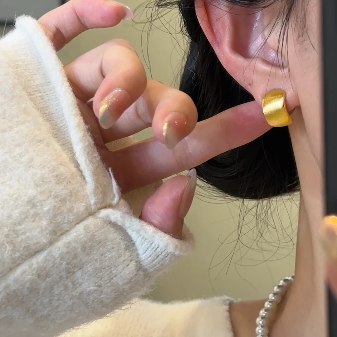 H608 金色豌豆耳钉小众简约轻奢时尚